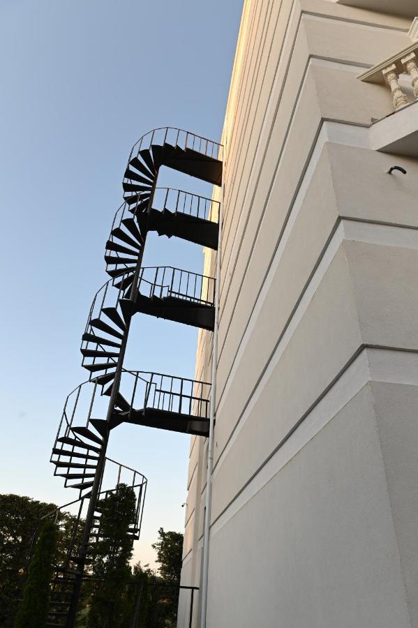 Hotel Onufri Golem  Exterior photo
